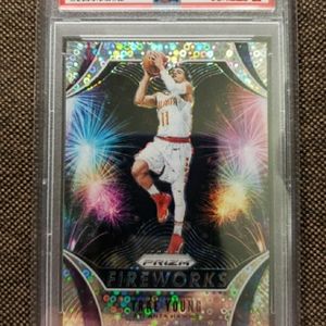 2019 Panini Disco Prizm #25 Trae Young